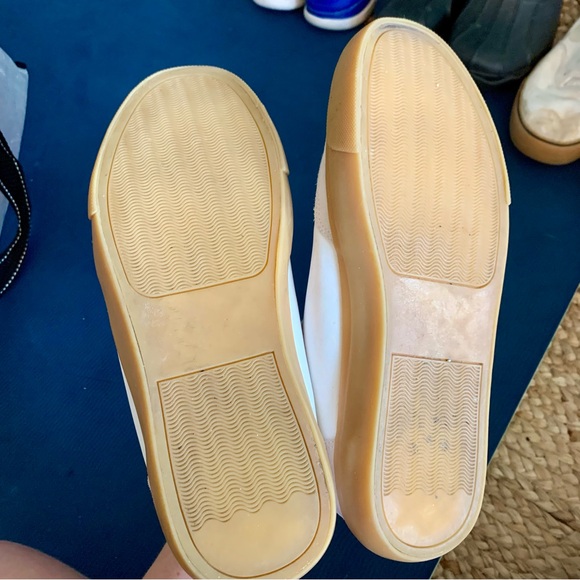 💥4/$15 Express Leather Fashion Sneakers - Picture 6 of 6